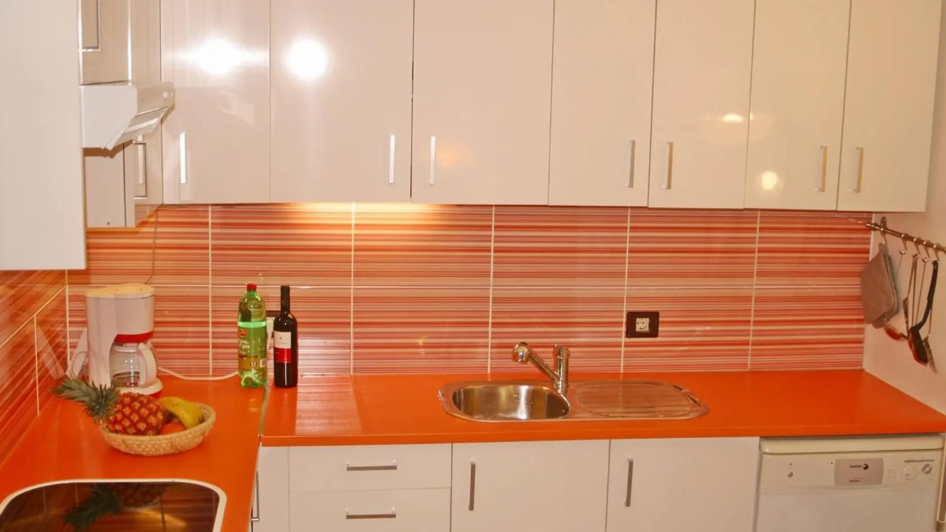 Сasa de vacaciones Casa Golfin - Colorful House With Large Terrace In The Sunny South